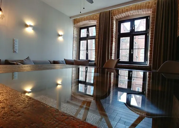 2/3 Old Town Apartment